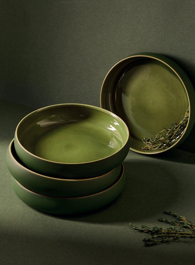 Stoneware Pasta/Salad Plate Edan Matte Green Outside/Shiny Green Inside